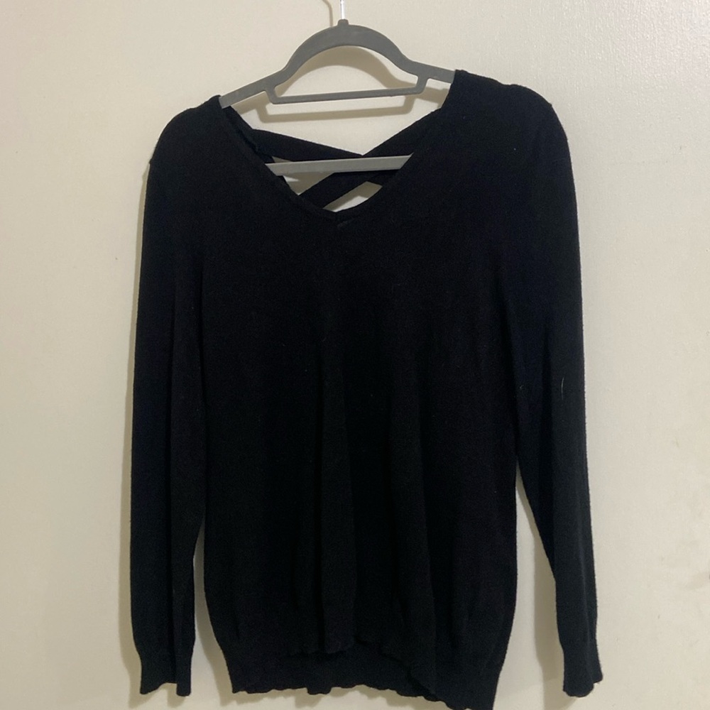 Love Ellie black sweater XL criss cross v in back